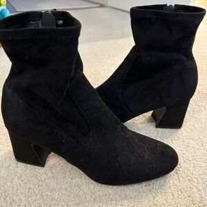 Women’s ankle boots-velvety fabric